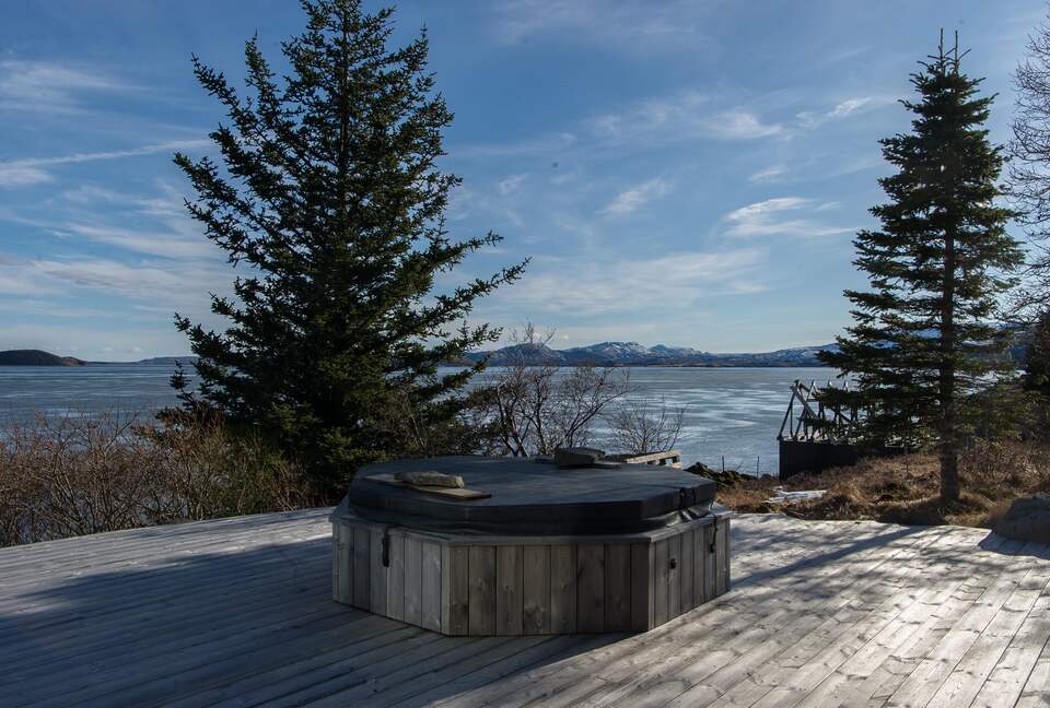 A Lakeside Tribute to Icelandic Heritage - Selfoss, Iceland