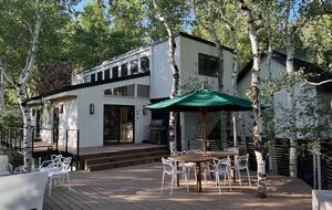 Aspen Amazing | Walk-to-Town | Aspen Mountain and Crystal Lake Views - Aspen, Colorado