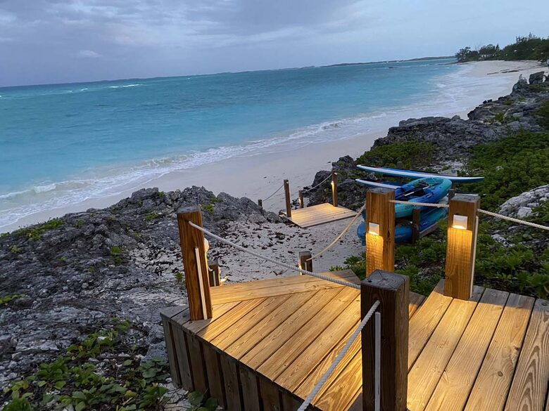 The Lemon Tree House - Moss Town, Bahamas