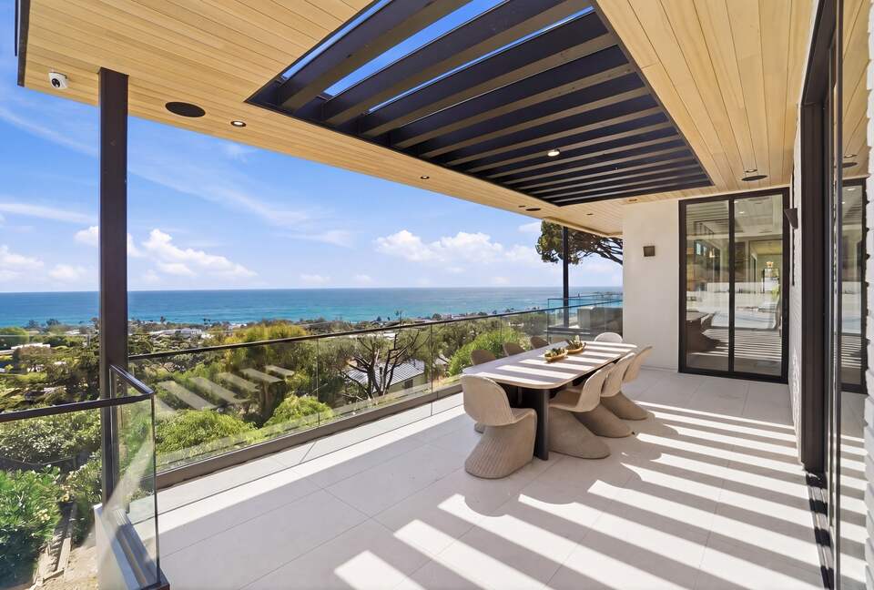 Malibu Contemporary Coastal - Malibu, California