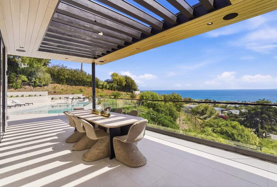 Malibu Contemporary Coastal - Malibu, California