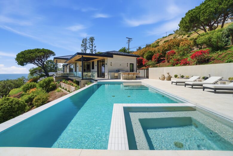 Malibu Contemporary Coastal - Malibu, California