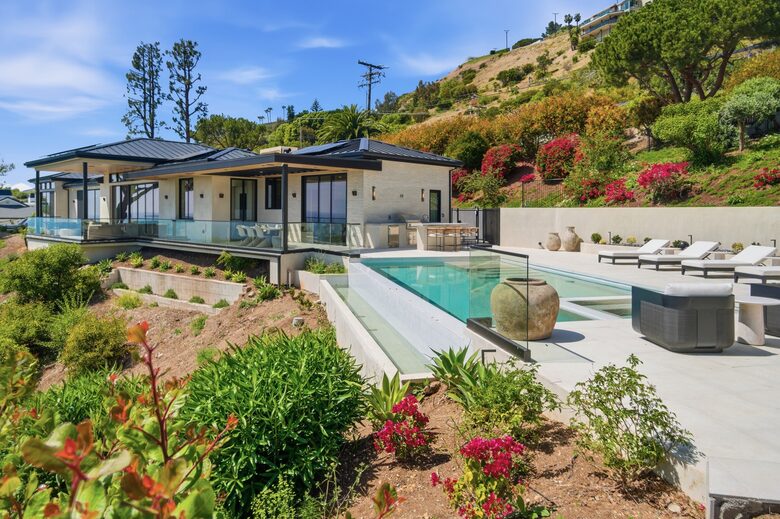 Malibu Contemporary Coastal - Malibu, California