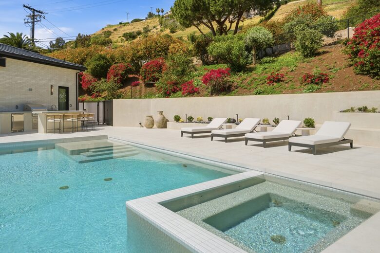 Malibu Contemporary Coastal - Malibu, California