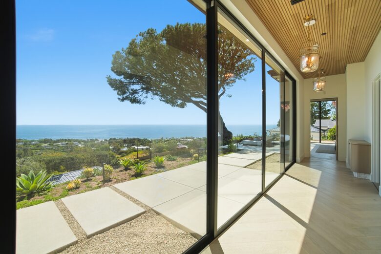 Malibu Contemporary Coastal - Malibu, California