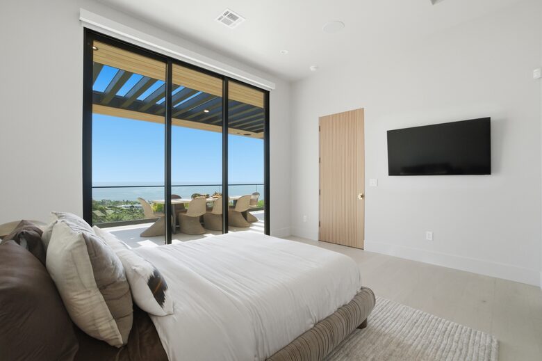 Malibu Contemporary Coastal - Malibu, California