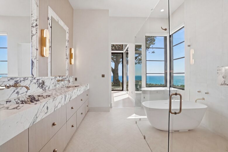 Malibu Contemporary Coastal - Malibu, California