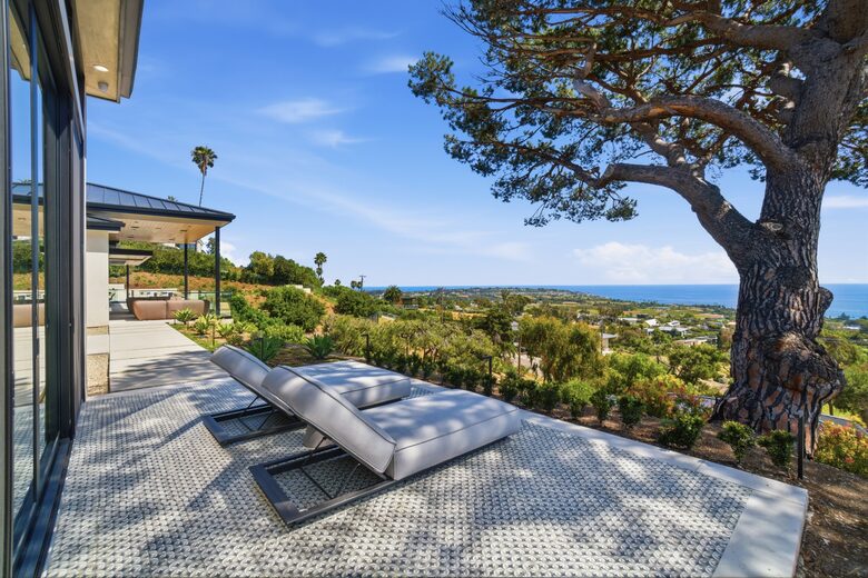 Malibu Contemporary Coastal - Malibu, California