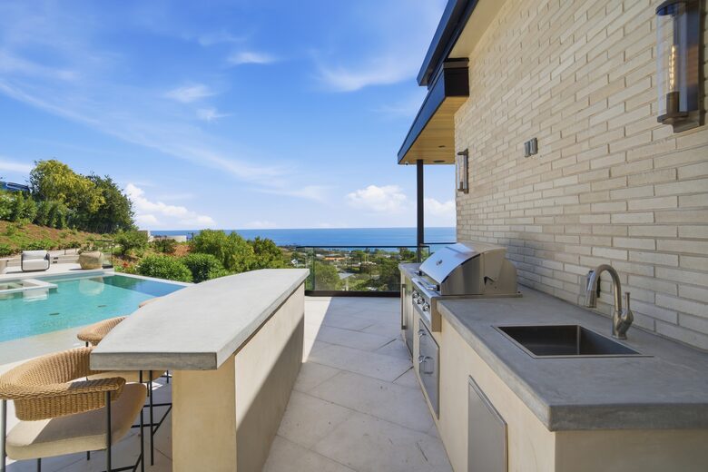 Malibu Contemporary Coastal - Malibu, California