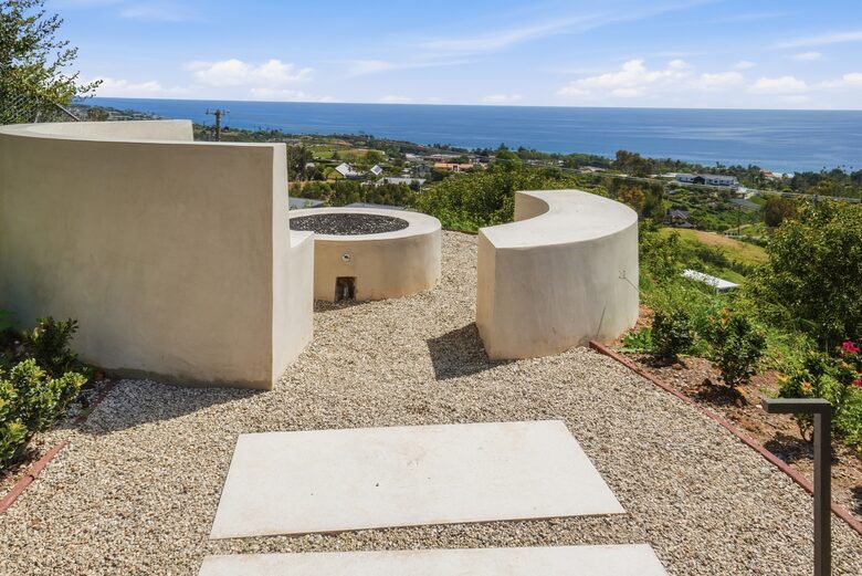 Malibu Contemporary Coastal - Malibu, California