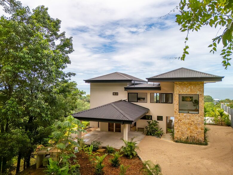 Pacific Horizon Infinity Pool in Costa Rica - Ballena, Costa Rica