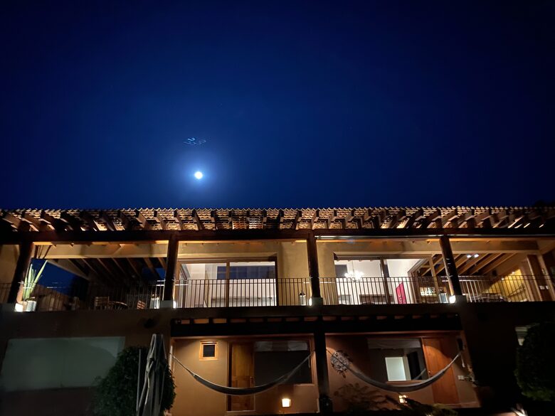 Valle de Bravo Estate with Villa & Private Bungalow-Casa Majaika. - Valle de Bravo, Mexico