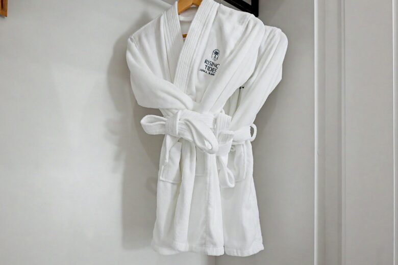 Tar Bay Oceanfront Splendor | Includes Pool and Guest House - Great Exuma, Bahamas