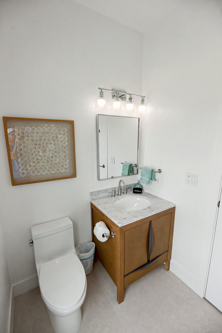 Tar Bay Oceanfront Splendor | Includes Pool and Guest House - Great Exuma, Bahamas