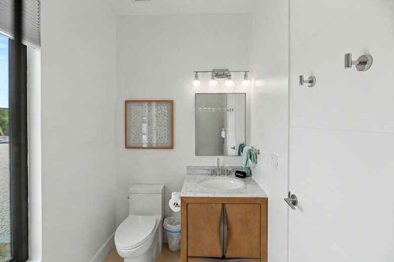 Tar Bay Oceanfront Splendor | Includes Pool and Guest House - Great Exuma, Bahamas