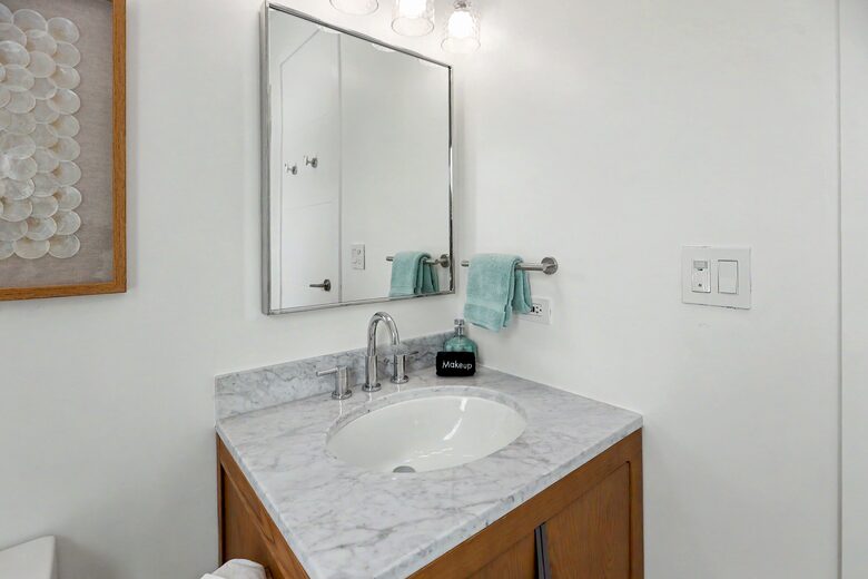 Tar Bay Oceanfront Splendor | Includes Pool and Guest House - Great Exuma, Bahamas