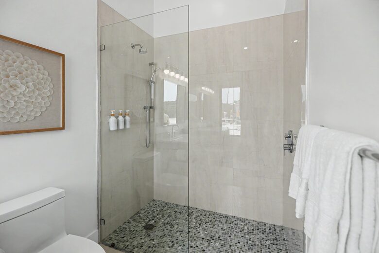 Tar Bay Oceanfront Splendor | Includes Pool and Guest House - Great Exuma, Bahamas