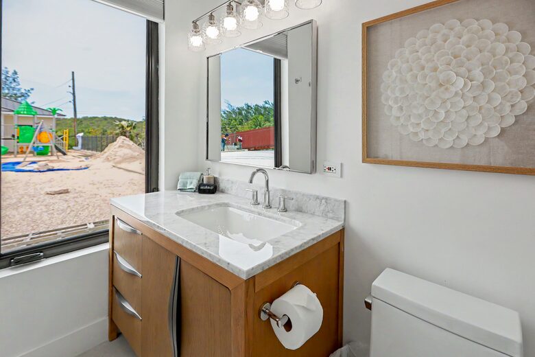 Tar Bay Oceanfront Splendor | Includes Pool and Guest House - Great Exuma, Bahamas