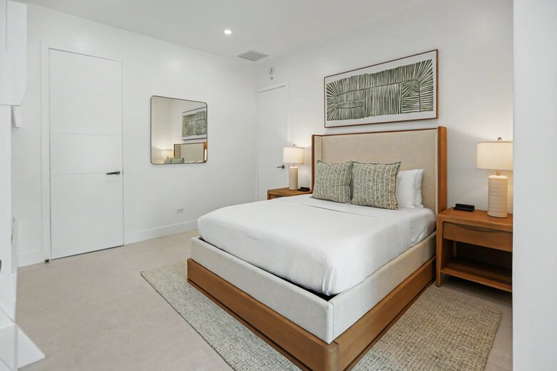 Tar Bay Oceanfront Splendor | Includes Pool and Guest House - Great Exuma, Bahamas