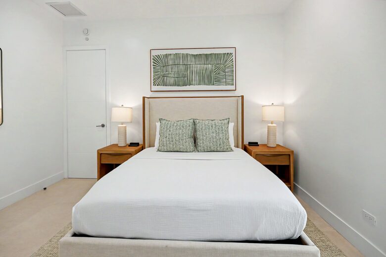 Tar Bay Oceanfront Splendor | Includes Pool and Guest House - Great Exuma, Bahamas