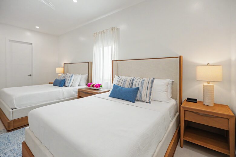 Tar Bay Oceanfront Splendor | Includes Pool and Guest House - Great Exuma, Bahamas