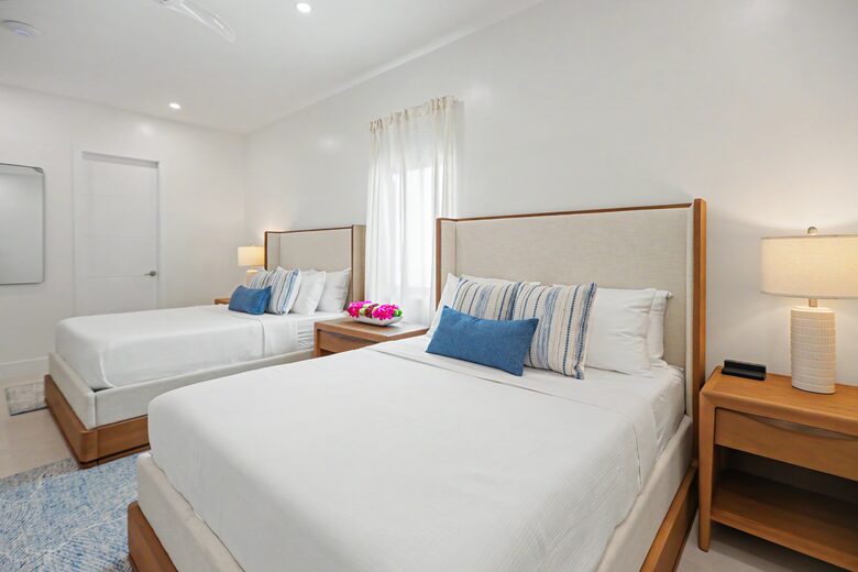 Tar Bay Oceanfront Splendor | Includes Pool and Guest House - Great Exuma, Bahamas