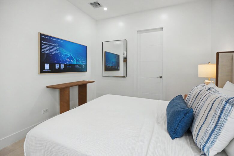 Tar Bay Oceanfront Splendor | Includes Pool and Guest House - Great Exuma, Bahamas