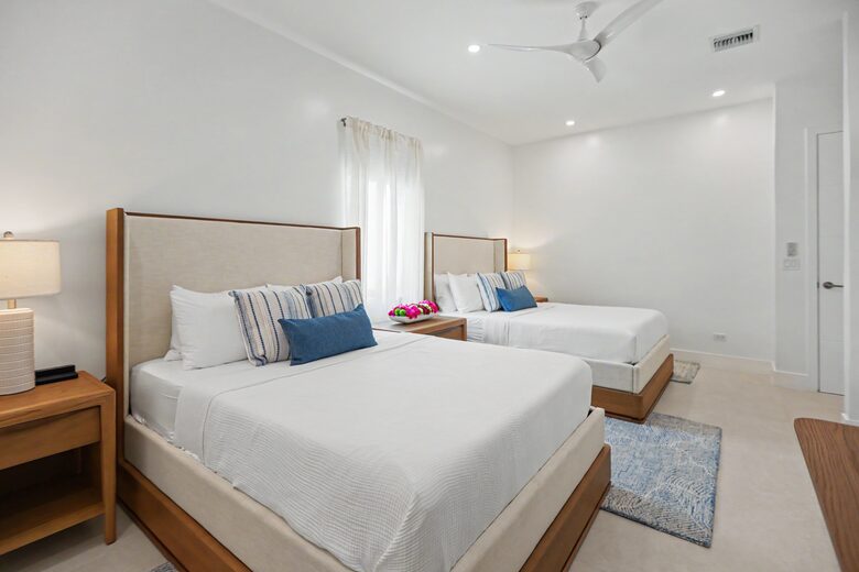 Tar Bay Oceanfront Splendor | Includes Pool and Guest House - Great Exuma, Bahamas