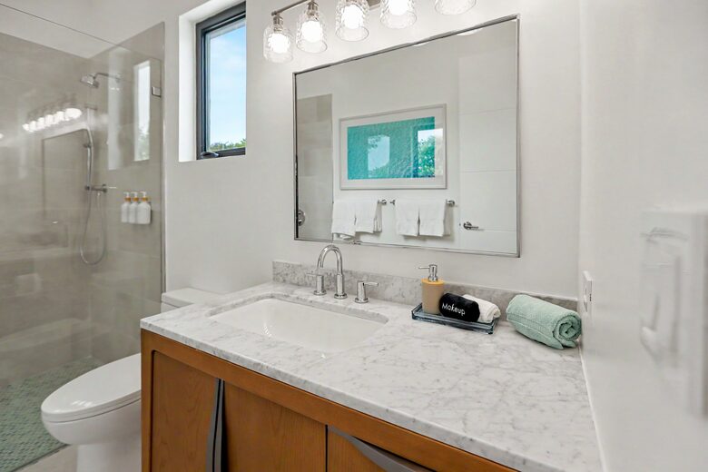 Tar Bay Oceanfront Splendor | Includes Pool and Guest House - Great Exuma, Bahamas