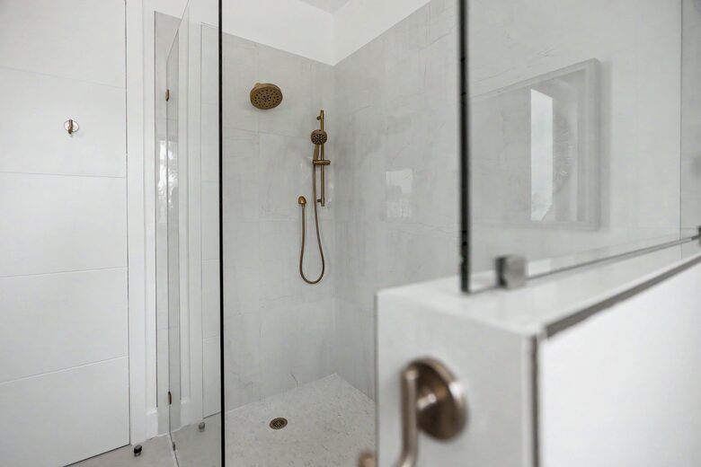 Tar Bay Oceanfront Splendor | Includes Pool and Guest House - Great Exuma, Bahamas