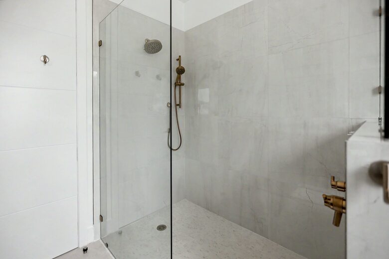 Tar Bay Oceanfront Splendor | Includes Pool and Guest House - Great Exuma, Bahamas