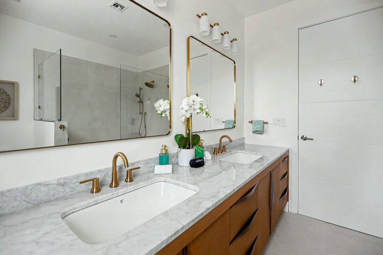 Tar Bay Oceanfront Splendor | Includes Pool and Guest House - Great Exuma, Bahamas