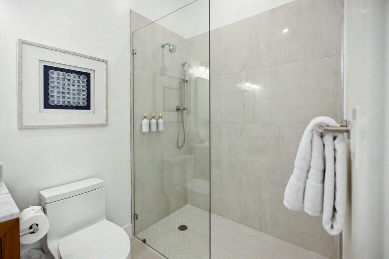 Tar Bay Oceanfront Splendor | Includes Pool and Guest House - Great Exuma, Bahamas