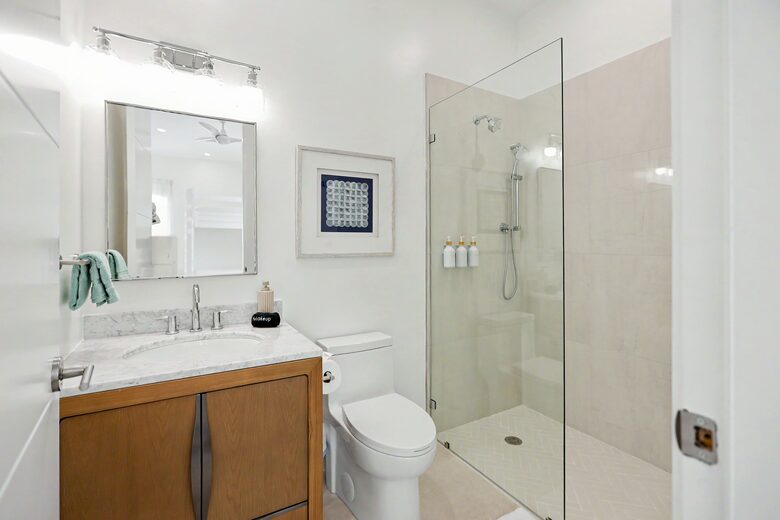 Tar Bay Oceanfront Splendor | Includes Pool and Guest House - Great Exuma, Bahamas