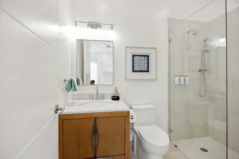 Tar Bay Oceanfront Splendor | Includes Pool and Guest House - Great Exuma, Bahamas