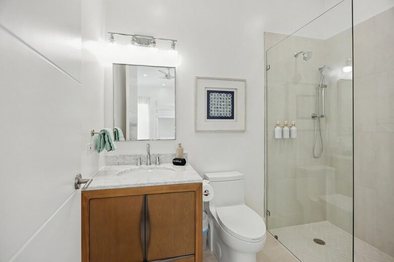 Tar Bay Oceanfront Splendor | Includes Pool and Guest House - Great Exuma, Bahamas