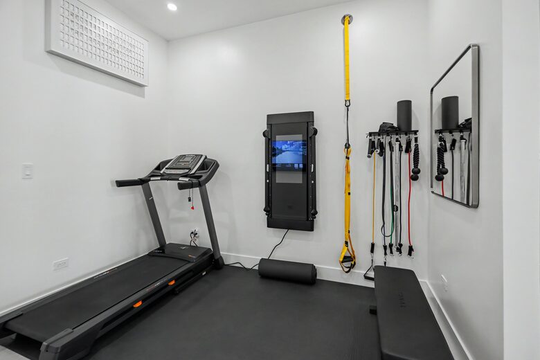 Tar Bay Oceanfront Splendor | Includes Pool and Guest House - Great Exuma, Bahamas