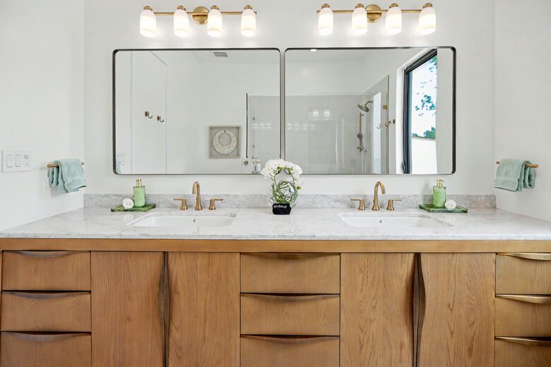 Tar Bay Oceanfront Splendor | Includes Pool and Guest House - Great Exuma, Bahamas