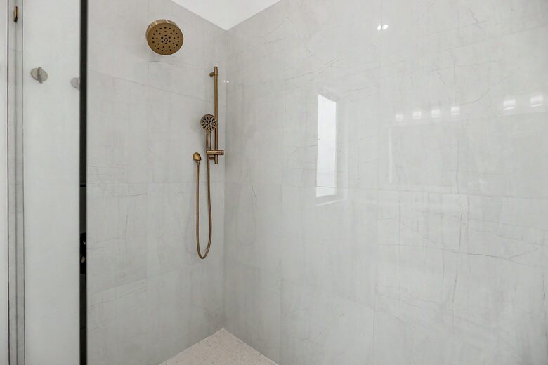 Tar Bay Oceanfront Splendor | Includes Pool and Guest House - Great Exuma, Bahamas