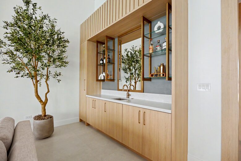 Tar Bay Oceanfront Splendor | Includes Pool and Guest House - Great Exuma, Bahamas