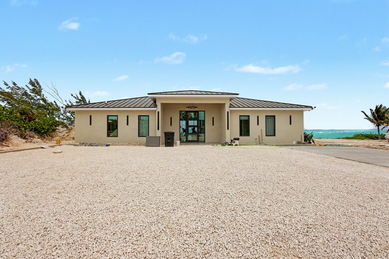 Tar Bay Oceanfront Splendor | Includes Pool and Guest House - Great Exuma, Bahamas