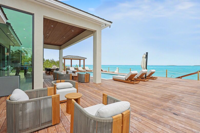 Tar Bay Oceanfront Splendor | Includes Pool and Guest House - Great Exuma, Bahamas