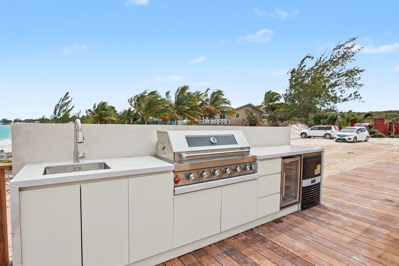 Tar Bay Oceanfront Splendor | Includes Pool and Guest House - Great Exuma, Bahamas