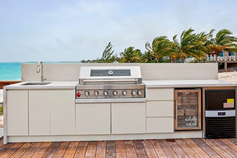 Tar Bay Oceanfront Splendor | Includes Pool and Guest House - Great Exuma, Bahamas