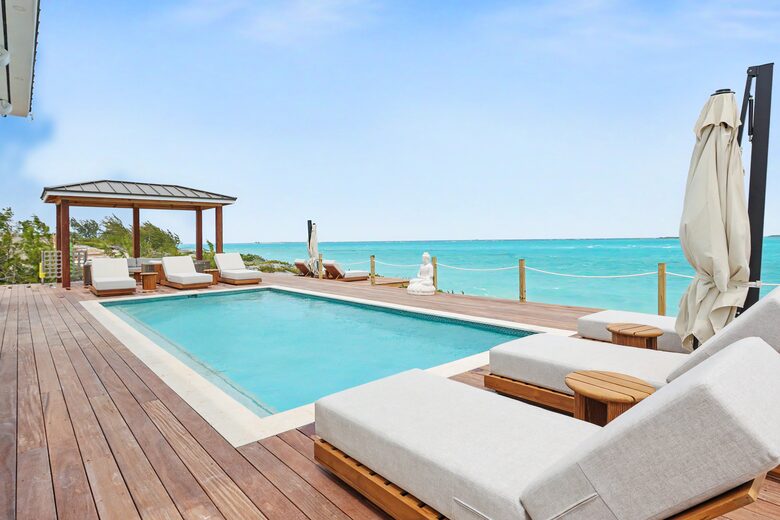 Tar Bay Oceanfront Splendor | Includes Pool and Guest House - Great Exuma, Bahamas