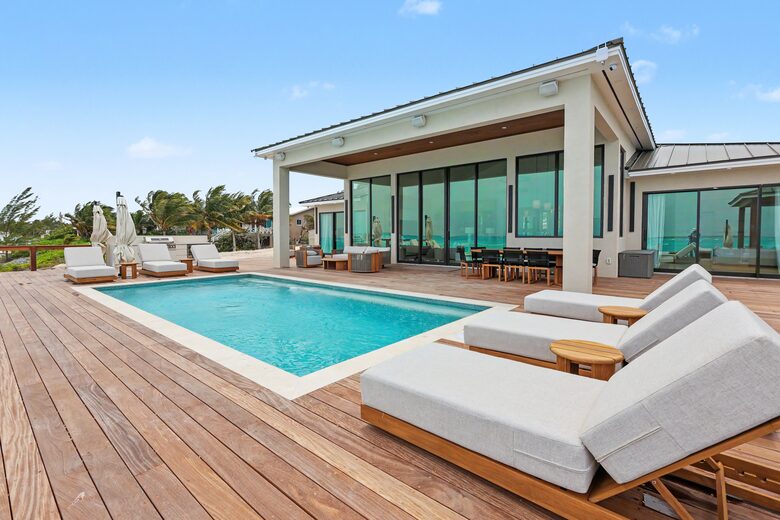 Tar Bay Oceanfront Splendor | Includes Pool and Guest House - Great Exuma, Bahamas