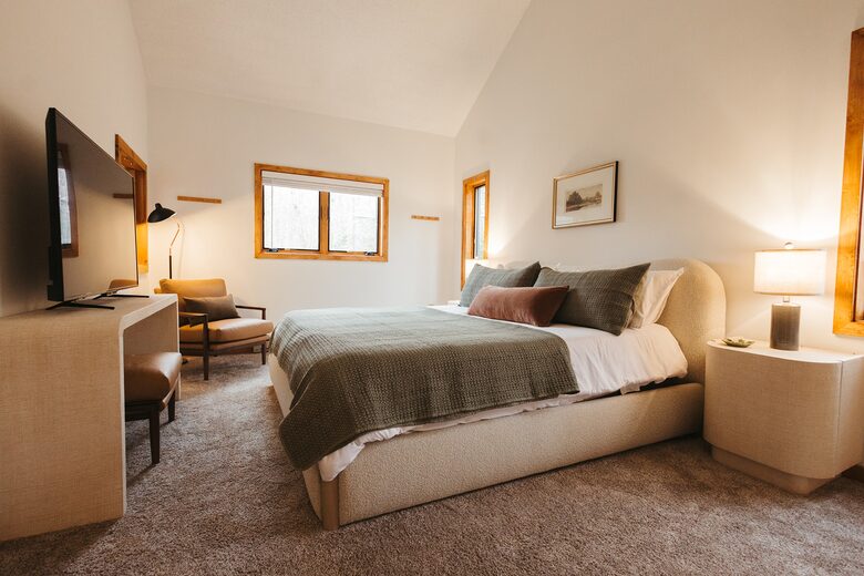 Cozy Mount Snow Retreat Just 1 Mile from Slopes - West Dover, Vermont