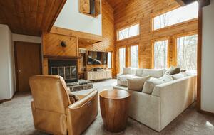 Cozy Mount Snow Retreat Just 1 Mile from Slopes - West Dover, Vermont