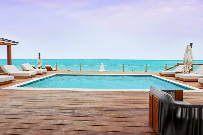 Tar Bay Oceanfront Splendor | Includes Pool and Guest House - Great Exuma, Bahamas