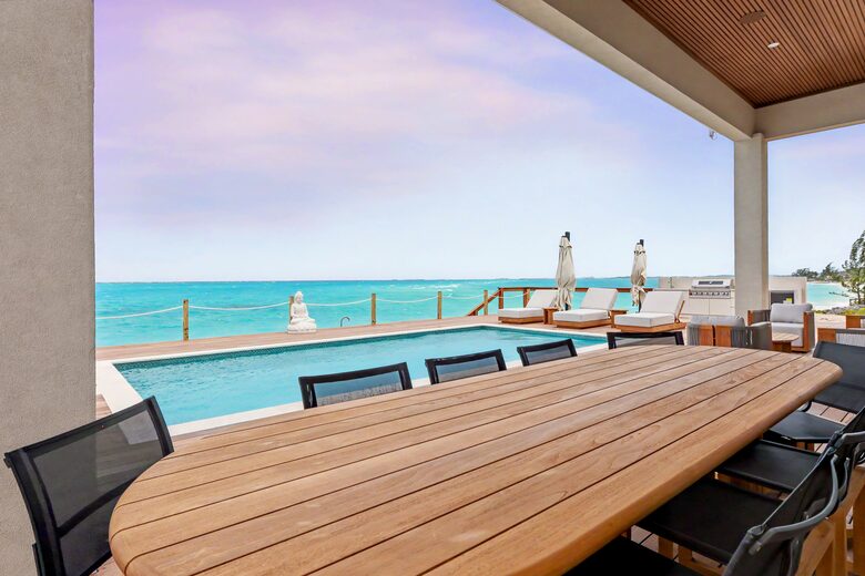 Tar Bay Oceanfront Splendor | Includes Pool and Guest House - Great Exuma, Bahamas